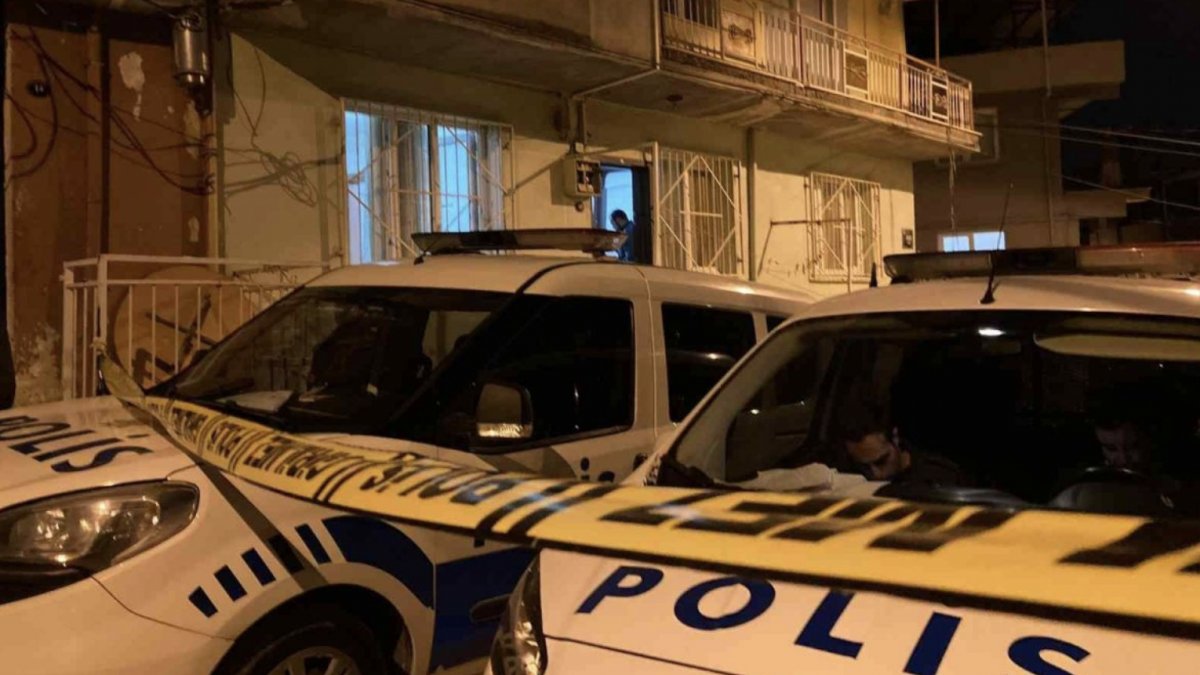 İzmir’de çocuklarını görmek için eski kocasının evine giden kadın öldürüldü